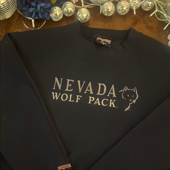 Nevada Wolf Pack Crew Neck - Picture 8 of 8